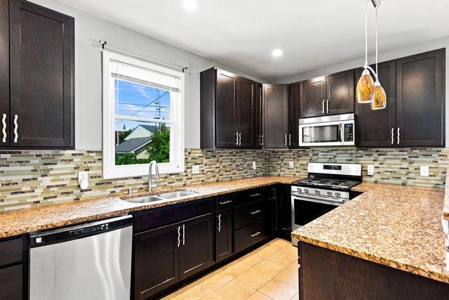 730 Park AVENUE, Racine, WI 53403