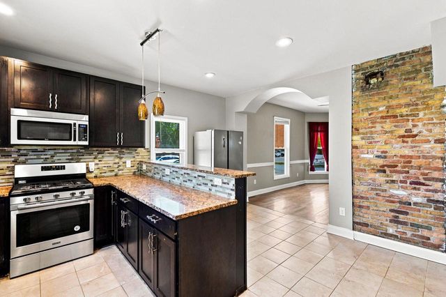 730 Park AVENUE, Racine, WI 53403