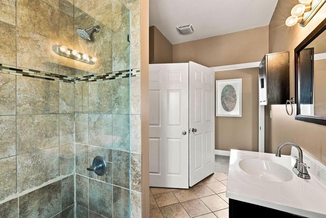 730 Park AVENUE, Racine, WI 53403