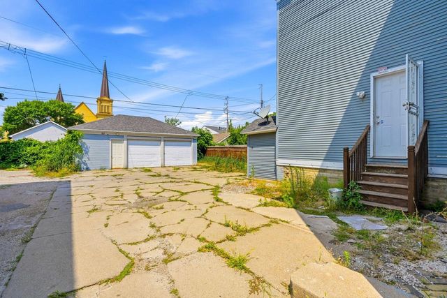 730 Park AVENUE, Racine, WI 53403
