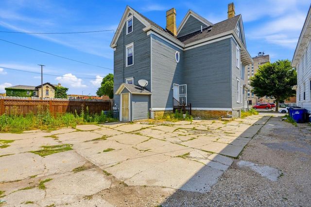 730 Park AVENUE, Racine, WI 53403