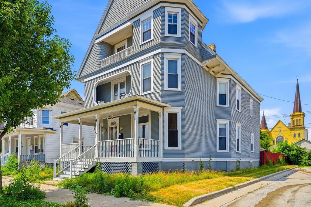 730 Park AVENUE, Racine, WI 53403