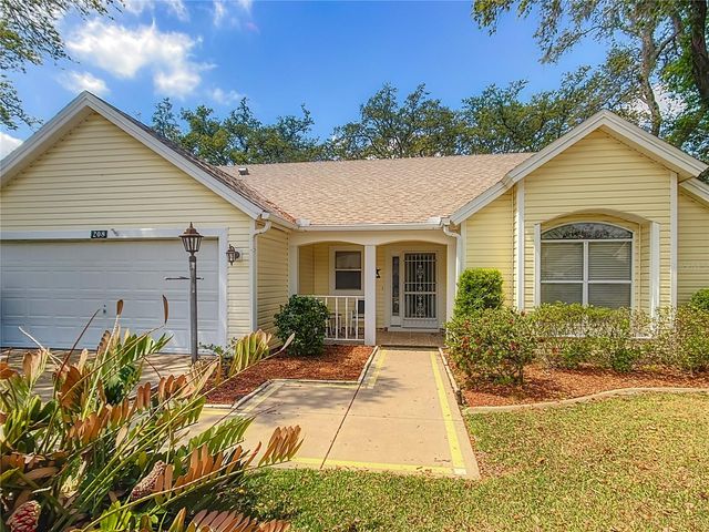 208 DESOTA COURT, Lady Lake, FL 32159