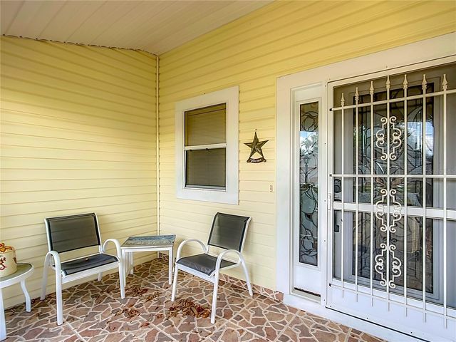 208 DESOTA COURT, Lady Lake, FL 32159