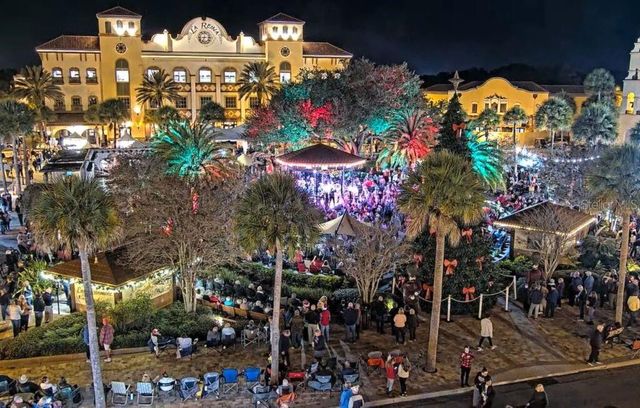 208 DESOTA COURT, Lady Lake, FL 32159