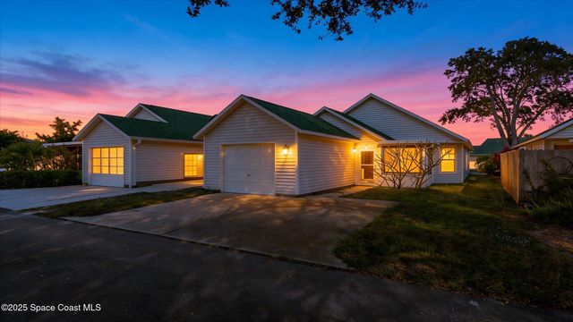 3866 Town Square Boulevard 13, Melbourne, FL 32901