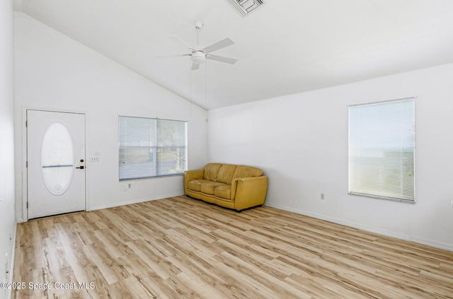 3866 Town Square Boulevard 13, Melbourne, FL 32901