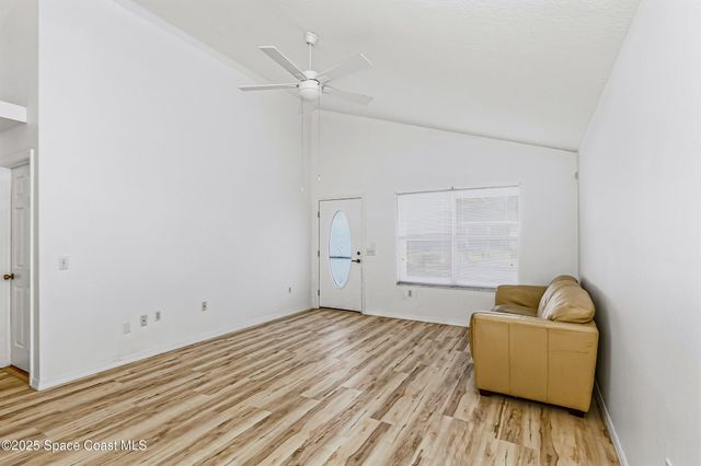 3866 Town Square Boulevard 13, Melbourne, FL 32901