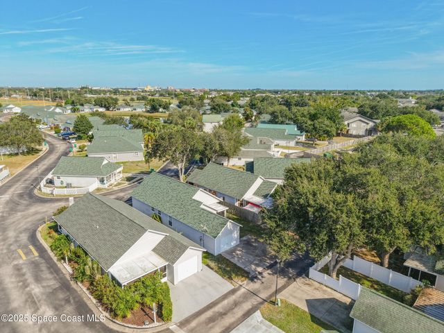 3866 Town Square Boulevard 13, Melbourne, FL 32901