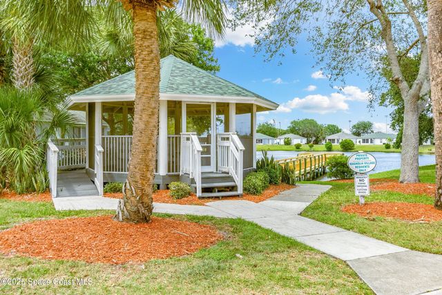 3866 Town Square Boulevard 13, Melbourne, FL 32901