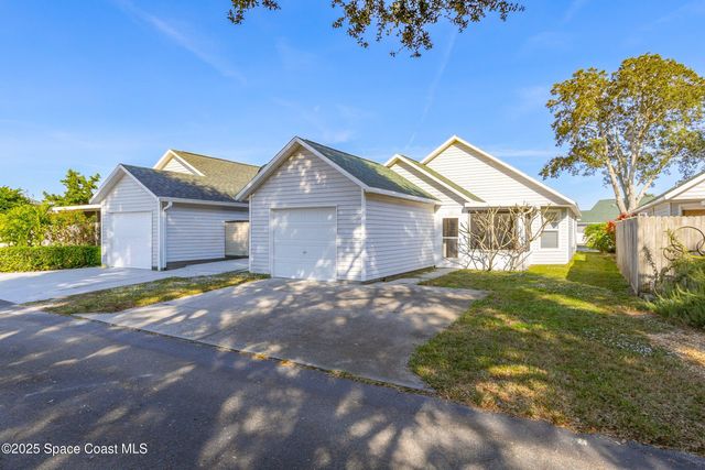 3866 Town Square Boulevard 13, Melbourne, FL 32901