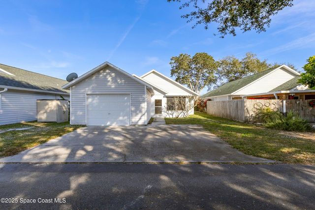 3866 Town Square Boulevard 13, Melbourne, FL 32901