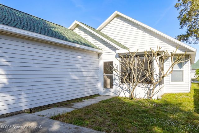 3866 Town Square Boulevard 13, Melbourne, FL 32901