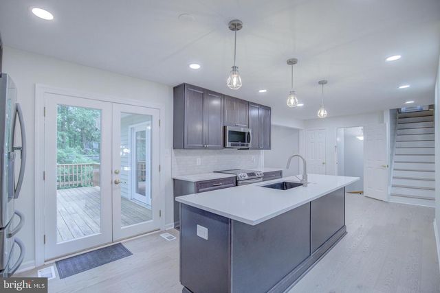 9519 HEATHWOOD CT, Burke, VA 22015
