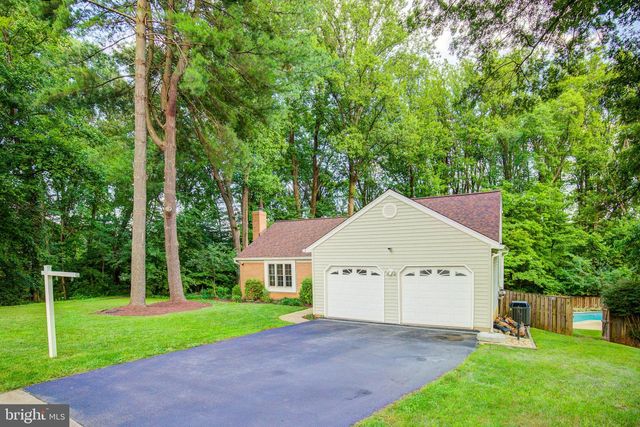 9519 HEATHWOOD CT, Burke, VA 22015