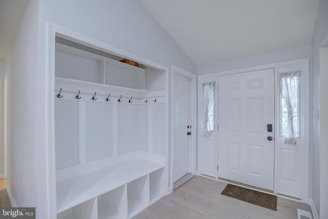 9519 HEATHWOOD CT, Burke, VA 22015