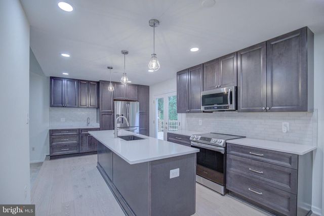 9519 HEATHWOOD CT, Burke, VA 22015