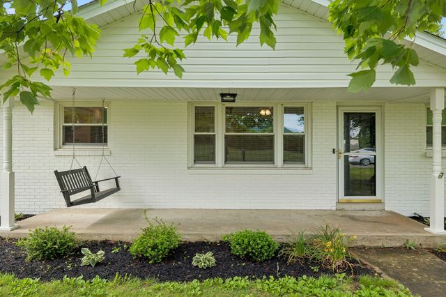 174 Young Rd, Lebanon, TN 37090
