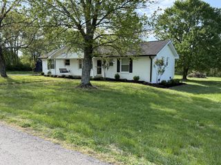 174 Young Rd, Lebanon, TN 37090