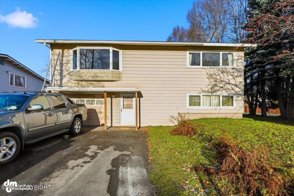 2201 W 47th Avenue, Anchorage, AK 99517