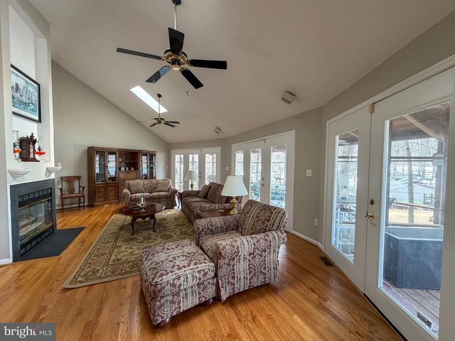 3300 VIOLA WAY, Bumpass, VA 23024