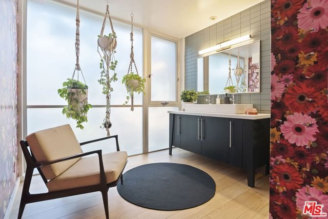 1220 Cabrillo Avenue, Venice (los Angeles), CA 90291