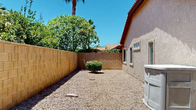 43850 Venice Drive, La Quinta, CA 92253