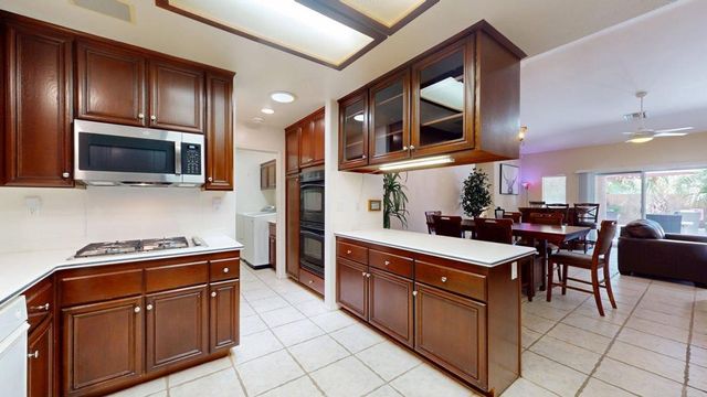 43850 Venice Drive, La Quinta, CA 92253