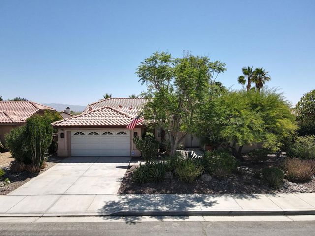 43850 Venice Drive, La Quinta, CA 92253