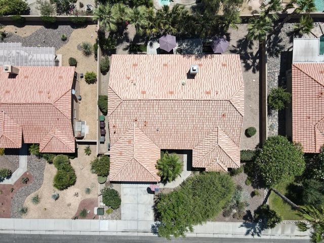 43850 Venice Drive, La Quinta, CA 92253
