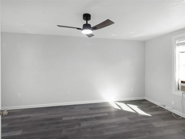 1919 Avenue O C, Galveston, TX 77550