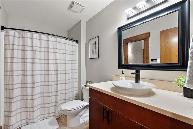 600 Broadway Avenue Nw 242, City Of Grand Rapids, MI 49504