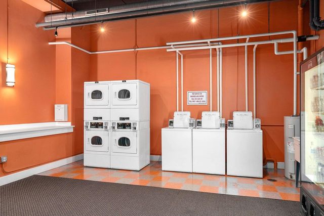 600 Broadway Avenue Nw 242, City Of Grand Rapids, MI 49504