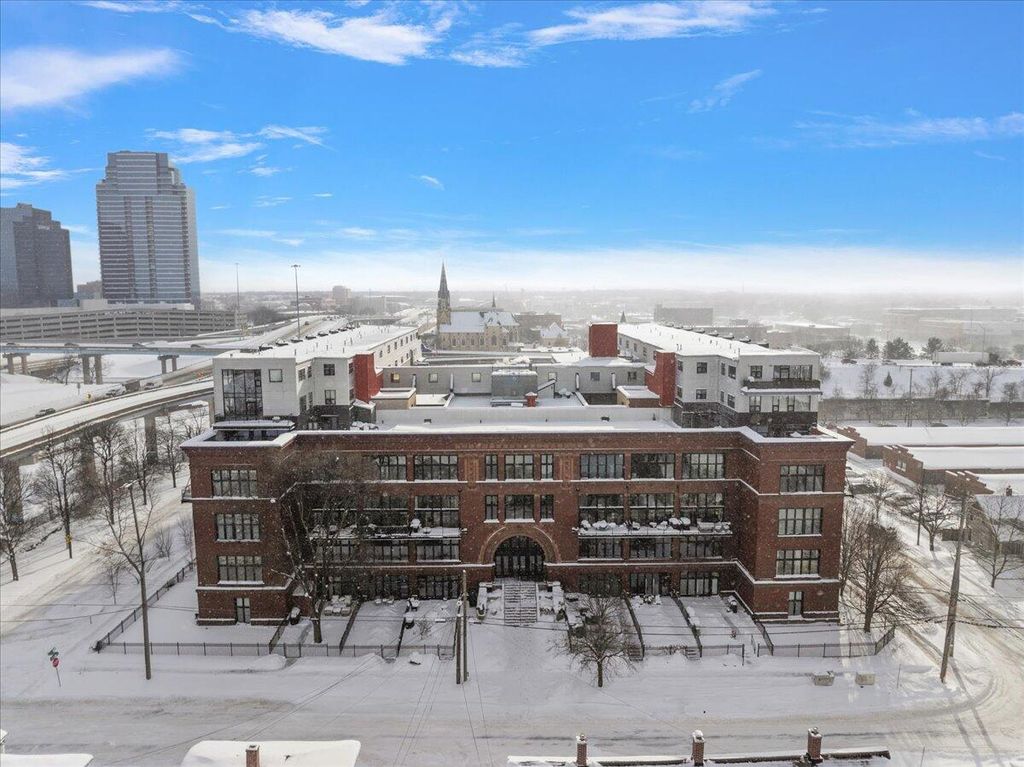 600 Broadway Avenue Nw 242, City Of Grand Rapids, MI 49504