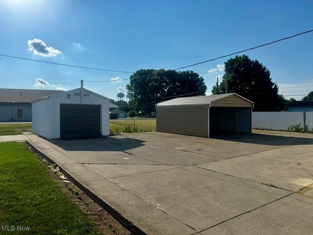 209 Lee Street, Belpre, OH 45714