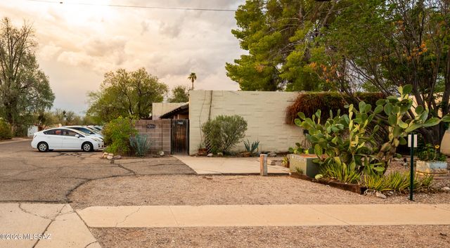 2866 N Beverly Avenue, Tucson, AZ 85712