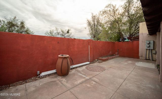 2866 N Beverly Avenue, Tucson, AZ 85712