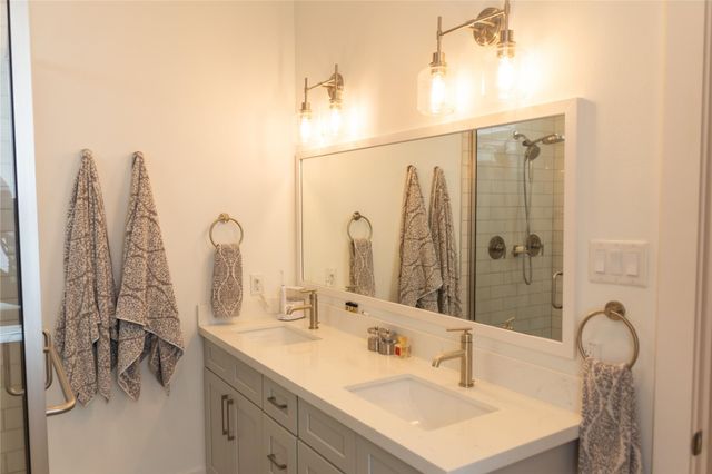 29 Cmdr Runco Lane, Taylor Lake Village, TX 77586