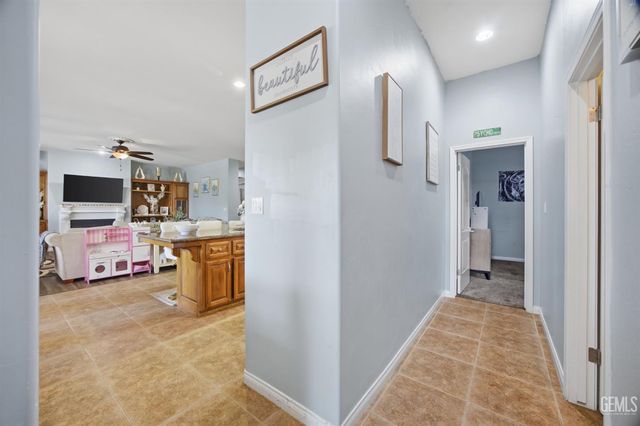 4401 Whitegate Avenue, Bakersfield, CA 93313