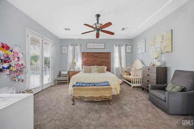 4401 Whitegate Avenue, Bakersfield, CA 93313