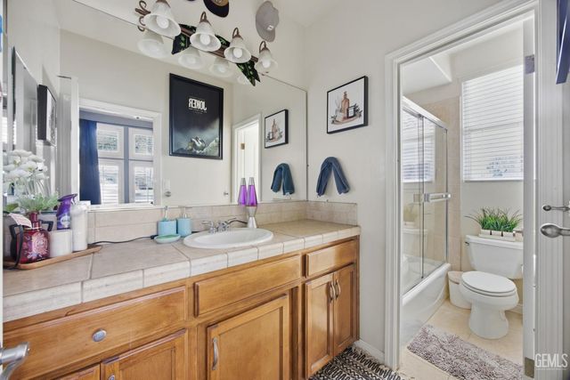 4401 Whitegate Avenue, Bakersfield, CA 93313