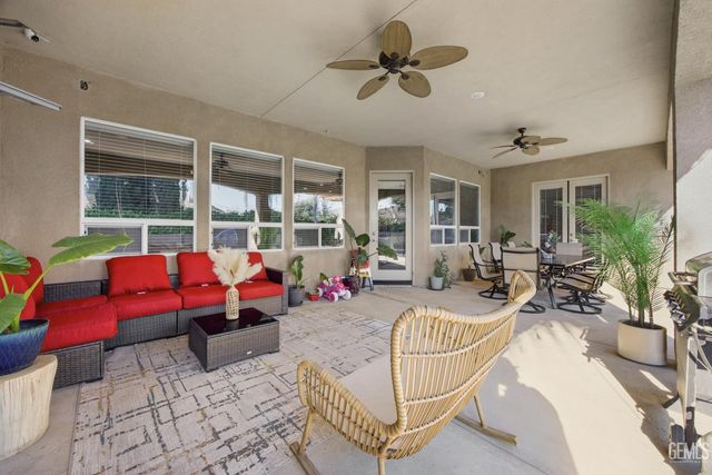 4401 Whitegate Avenue, Bakersfield, CA 93313