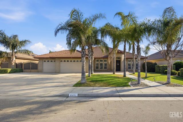 4401 Whitegate Avenue, Bakersfield, CA 93313