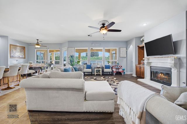 4401 Whitegate Avenue, Bakersfield, CA 93313