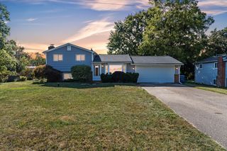 343 Teggerdine Trail, White Lake Twp, MI 48386