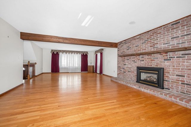 287 Fox Ave, Dracut, MA 01826