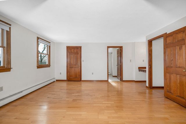 287 Fox Ave, Dracut, MA 01826