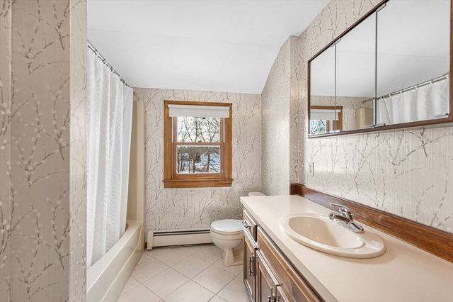 287 Fox Ave, Dracut, MA 01826