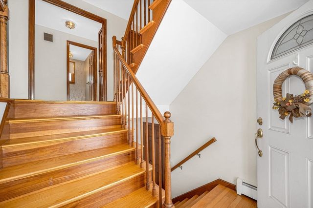 287 Fox Ave, Dracut, MA 01826