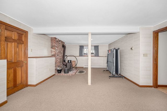 287 Fox Ave, Dracut, MA 01826